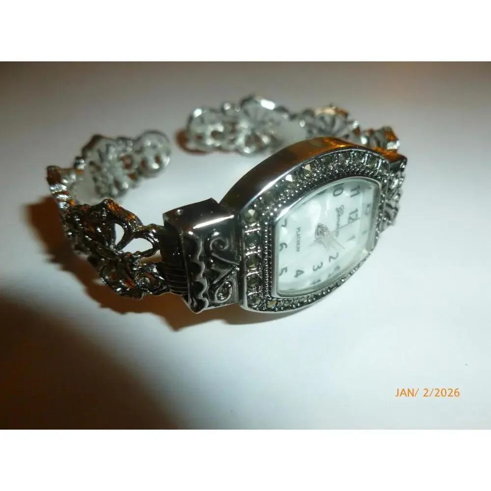 Geneva Watch Women Silver Tone Faux Marcasite‎ Quartz Hinged
